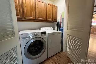 204 Reed Dr, Flat Rock, NC 28731 - Photo 19