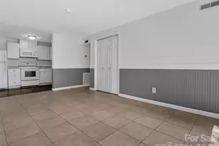 114 Elden St, Hendersonville, NC 28791 - Photo 19