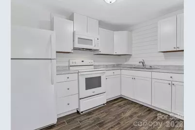 114 Elden Street, Hendersonville, NC 28791 - Photo 15