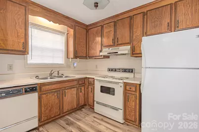 75 Laurelwood Drive #69, Marion, NC 28752 - Photo 5