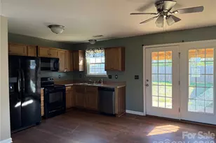 1033 Clineview Dr, Cherryville, NC 28021 - Photo 9