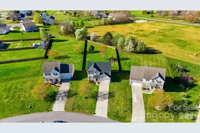 5050 Orchard Park Drive, Hickory, NC 28602 - Photo 47