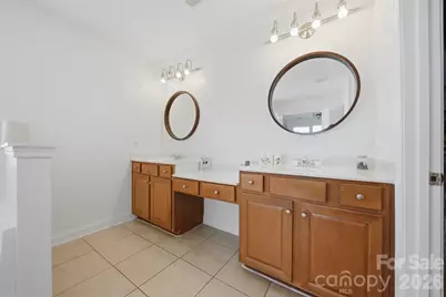 5050 Orchard Park Drive, Hickory, NC 28602 - Photo 25