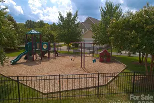 10421 Royal Winchester Dr, Charlotte, NC 28277 - Photo 45