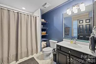 2727 Hampton Ave, Charlotte, NC 28207 - Photo 37