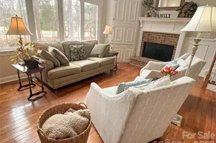 719 Victorian Ln, Monroe, NC 28112 - Photo 3