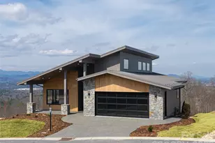 247 Coachman Dr, Hendersonville, NC 28791 - Photo 7