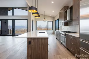 247 Coachman Dr, Hendersonville, NC 28791 - Photo 17