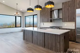 247 Coachman Dr, Hendersonville, NC 28791 - Photo 15