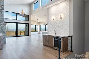 247 Coachman Dr, Hendersonville, NC 28791 - Photo 9