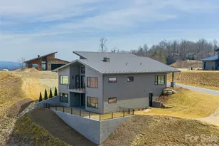 247 Coachman Dr, Hendersonville, NC 28791 - Photo 47