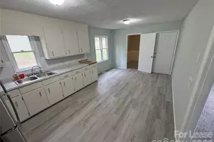 2610 Tablerock Rd, Lenoir, NC 28645 - Photo 3