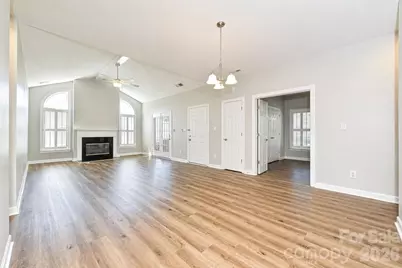 8348 Highland Glen Drive, Charlotte, NC 28269 - Photo 3