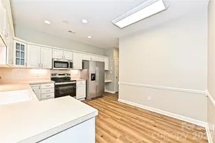 8348 Highland Glen Dr, Charlotte, NC 28269 - Photo 9