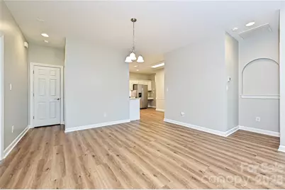 8348 Highland Glen Drive, Charlotte, NC 28269 - Photo 7