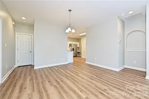 8348 Highland Glen Dr, Charlotte, NC 28269 - Photo 7