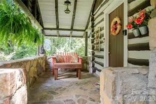 2506 Anders Dr, Hendersonville, NC 28791 - Photo 9