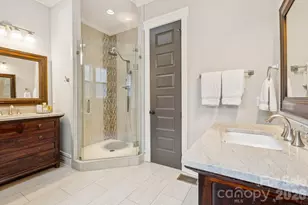 2221 Kenmore Ave, Charlotte, NC 28204 - Photo 13