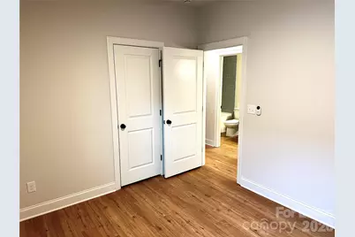 521 N Linwood Avenue, Charlotte, NC 28216 - Photo 33