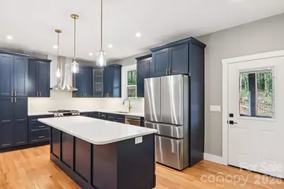 903 Lennox Park Drive, Hendersonville, NC 28739 - Photo 17