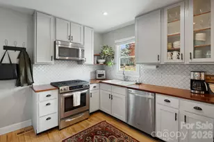 1207 Willow Rd, Hendersonville, NC 28739 - Photo 11