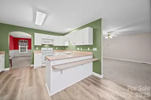 410 W Elm St, Wingate, NC 28174 - Photo 17