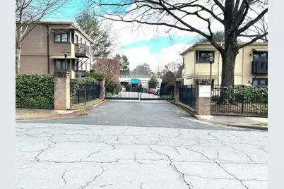 2441 Vail Avenue #C4, Charlotte, NC 28207 - Photo 3