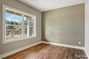 118 Chapel Xing Ln, Weaverville, NC 28787 - Photo 5