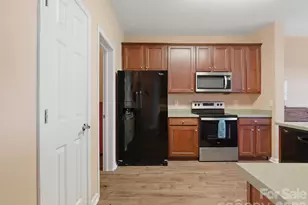 2345 Calabassas Ln, Matthews, NC 28105 - Photo 5