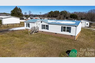 4610 Deal Road, Claremont, NC 28610 - Photo 3