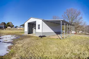 4610 Deal Rd, Claremont, NC 28610 - Photo 5