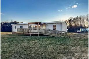 4610 Deal Rd, Claremont, NC 28610 - Photo 3