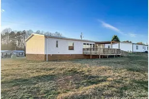 4610 Deal Rd, Claremont, NC 28610 - Photo 1