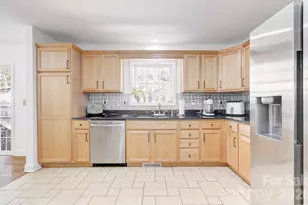 122 Loggers Run, Hendersonville, NC 28739 - Photo 3