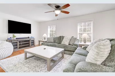 122 Loggers Run, Hendersonville, NC 28739 - Photo 3