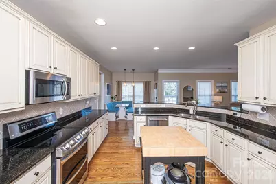 6610 Olmsford Drive, Huntersville, NC 28078 - Photo 7