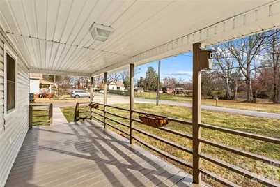 126 W Thomas Street, Troutman, NC 28166 - Photo 7