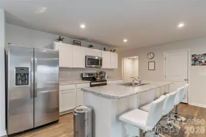 5048 Downhaul Drive, Charlotte, NC 28269 - Photo 9