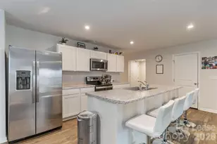 5048 Downhaul Dr, Charlotte, NC 28269 - Photo 9