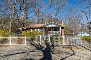 525 E Mills Street E, Columbus, NC 28722 - Photo 1