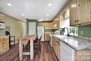 308 Lakeview Dr, Deep Gap, NC 28618 - Photo 9