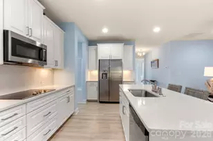 1813 Top Flight Dr, Indian Trail, NC 28079 - Photo 3