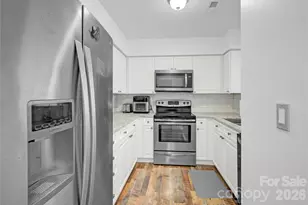 4174 Melrose Club Dr, Matthews, NC 28105 - Photo 3