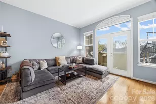 405 W 7th St, Charlotte, NC 28202 - Photo 11