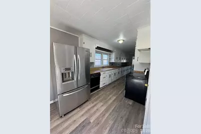 80 English Street, Spruce Pine, NC 28777 - Photo 11