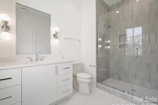 1436 Queens Rd W, Charlotte, NC 28207 - Photo 31