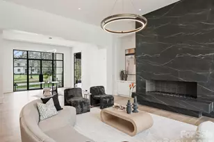 1436 Queens Rd W, Charlotte, NC 28207 - Photo 15