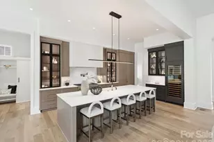 1436 Queens Rd W, Charlotte, NC 28207 - Photo 19