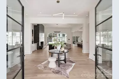 1436 Queens Road W, Charlotte, NC 28207 - Photo 7