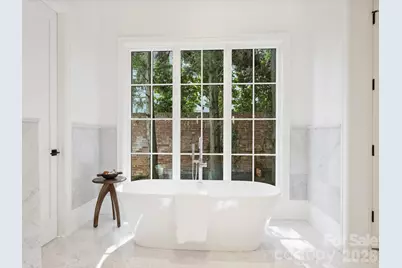 1436 Queens Road W, Charlotte, NC 28207 - Photo 25